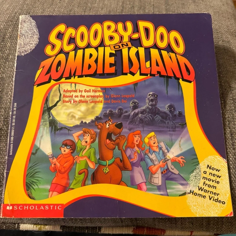 Scooby-Doo on Zombie Island Children’s Book - Picture 1 of 2